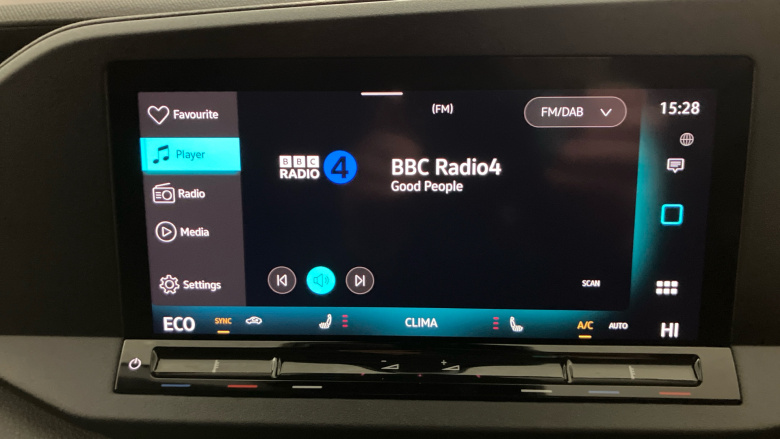 Volkswagen Caddy Maxi Caddy Cargo Maxi C20 Petrol 1.5 eHybrid 150 Commerce Pro Van DSG [Tech]